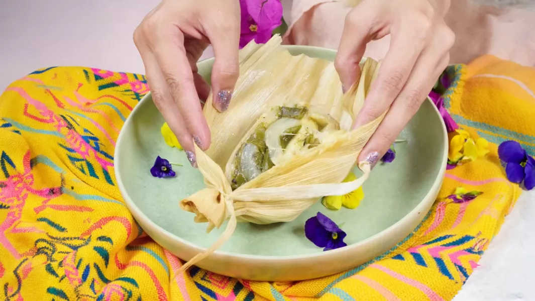 Tamal con queso francés