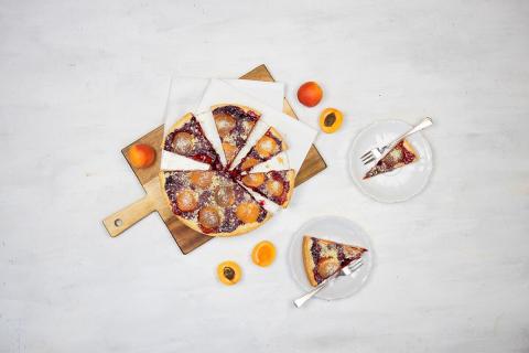 DE-recipe-aprikosen-streuselkuchen-final.jpg