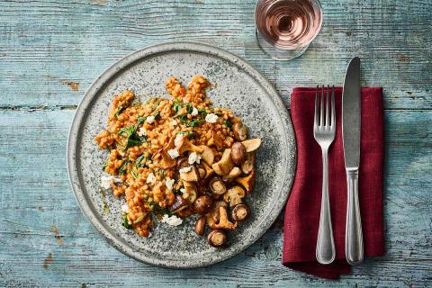 Einkorn Tomaten-Eintopf mit Spinat und Pilzen