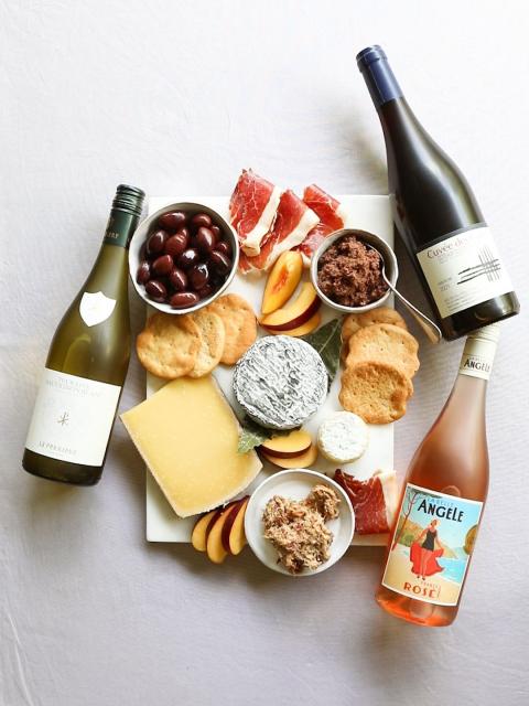 FRENCH APÉRITIF BOARD