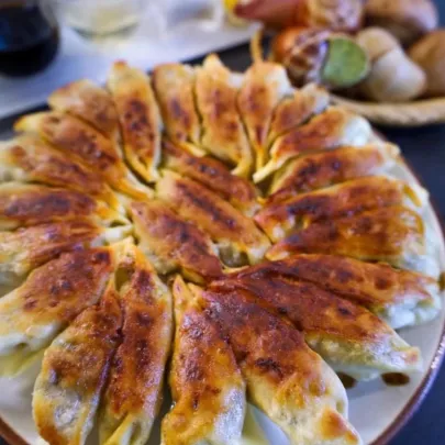 Escargo Gyoza
