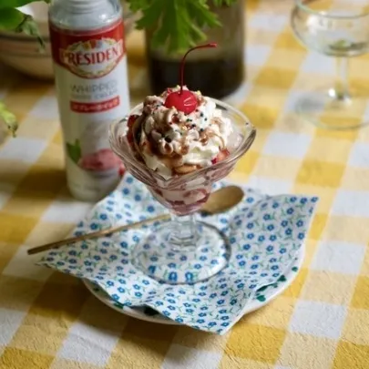 Strawberry Sundae 