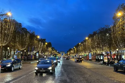 Hosokawa Sommelier Letter from the Eiffel Tower Christmas in Paris