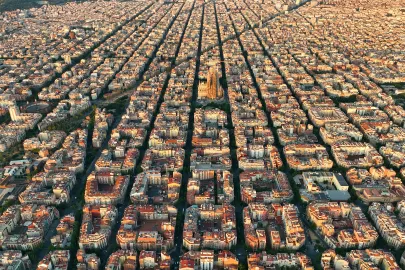 Vista aérea de Barcelona al atardecer