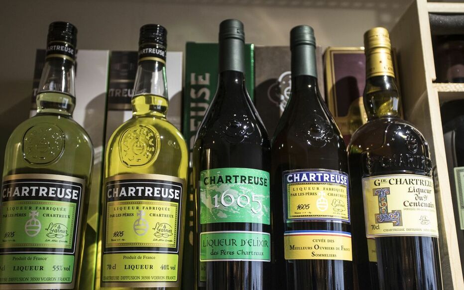Chartreuse Verte et jaune in flasks 1980s - great wine Bottles in Paradise
