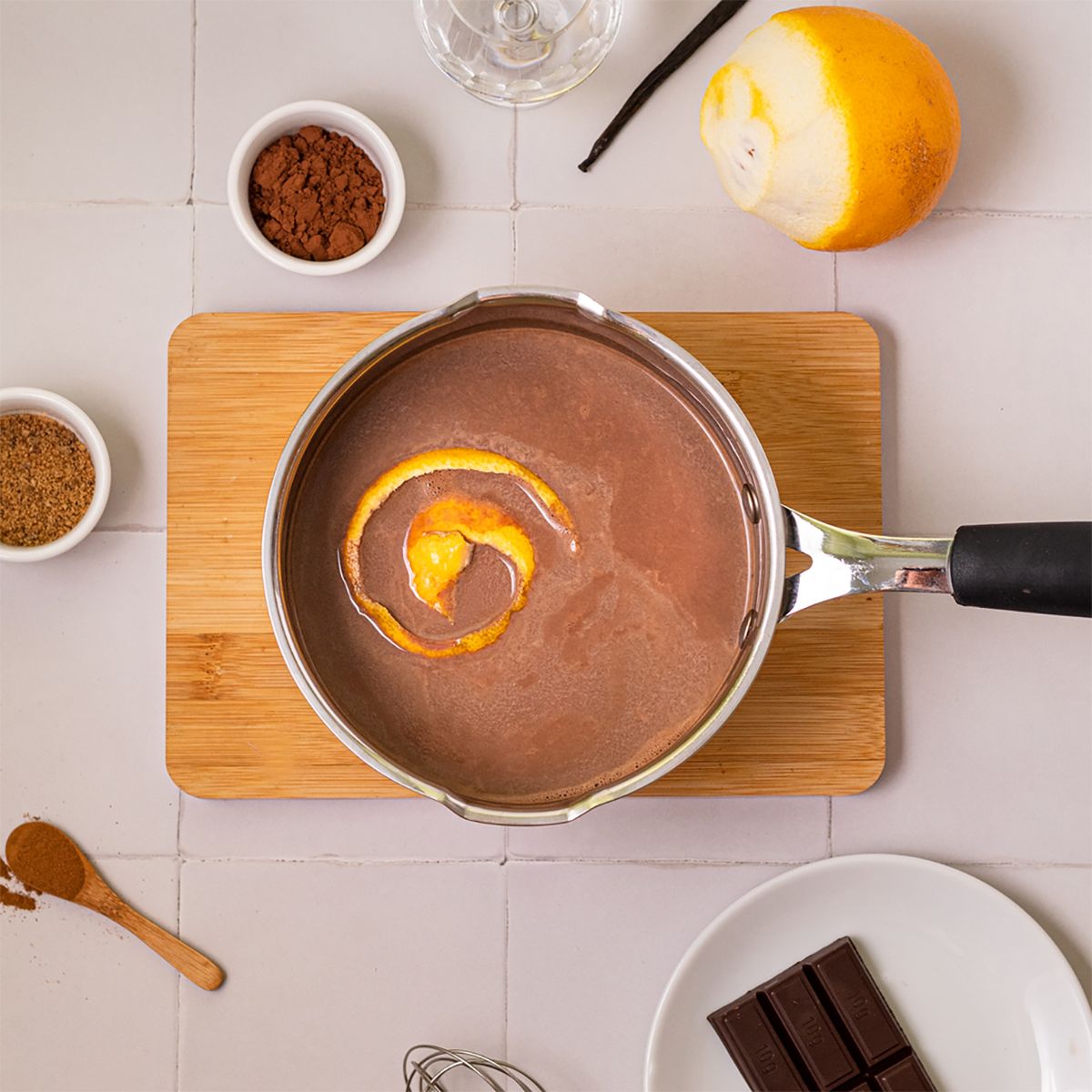 Chocolate Caliente con Naranja 