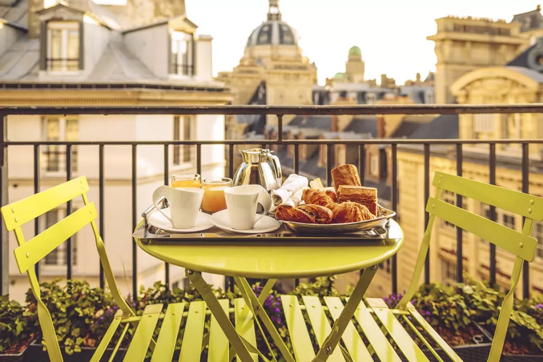 The 6 Best Parisian Hotels for Foodies in Paris