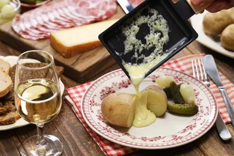 The Signature French Food & Wine Pairings You Need On Your Table