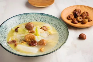 Braised cabbage with chestnut 3
