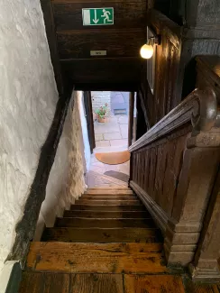 Restaurant 1463 stairs