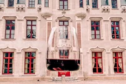 Château de la Grille and glass of Chinon wine